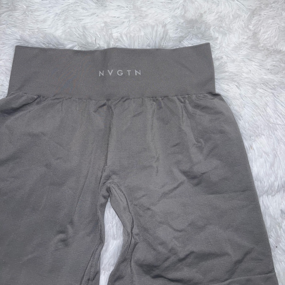 NVGTN Biker Shorts Light Gray Workout Short Size Large